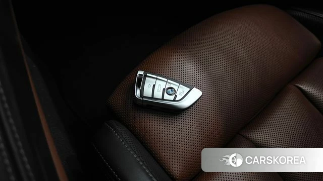 BMW 8 Series (G15) 2022 Черный из Кореи, фото 6