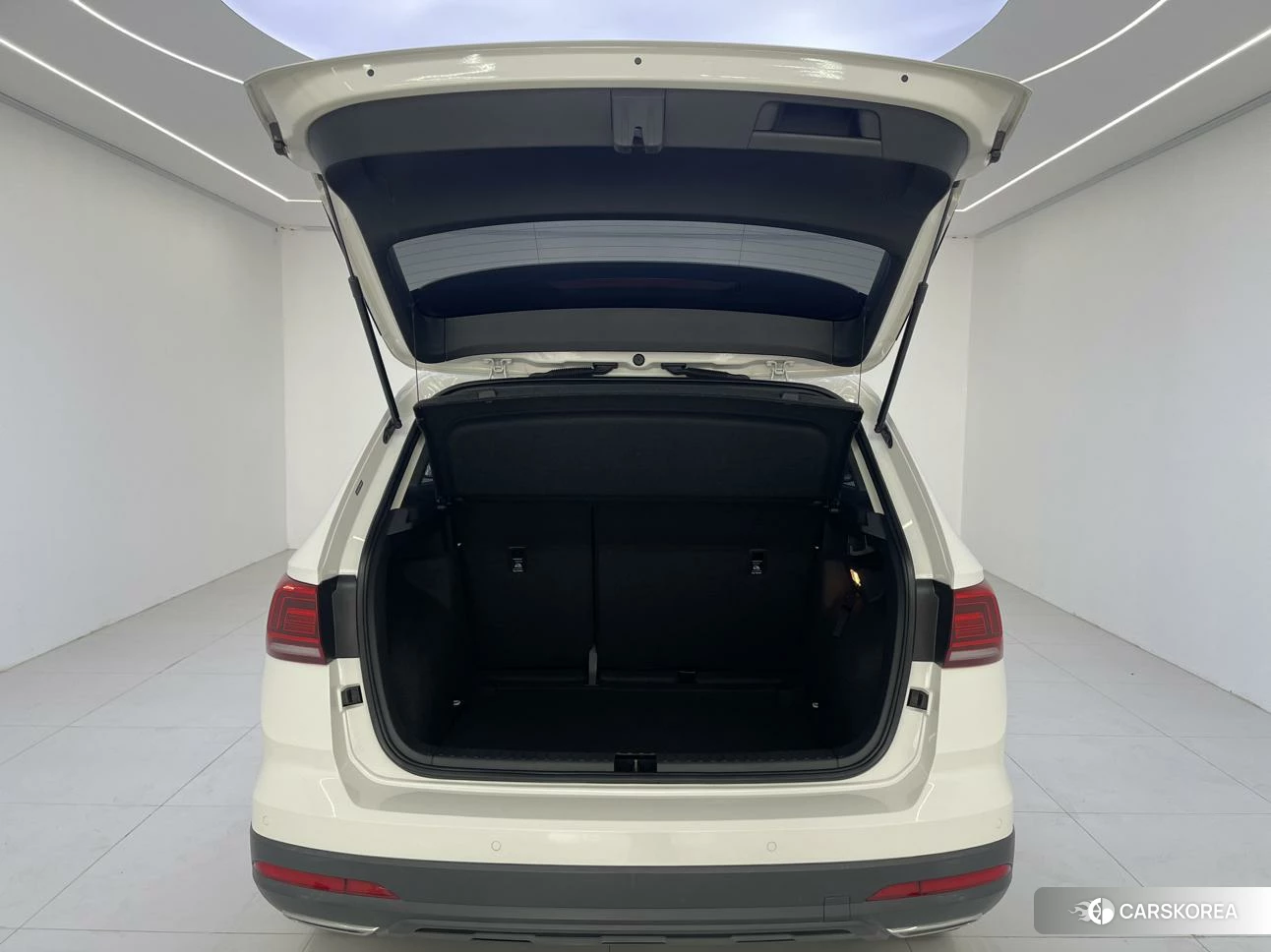 Volkswagen Tharu 2022 Белый из Китая, фото 6