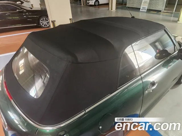 Mini Cooper Convertible 2018 Зеленый из Кореи, фото 6