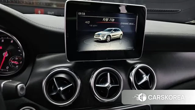 Mercedes-Benz GLA-Class X156 2018 Белый из Кореи, фото 6