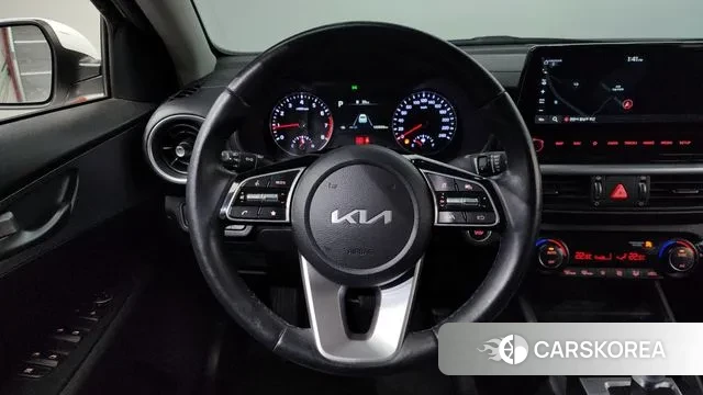 Kia The New K3 2nd generation 2021 Белый из Кореи, фото 6