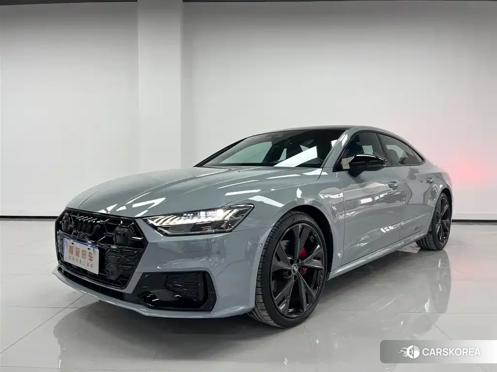Audi A7L 2025 Silver/gray из Китая, фото 6