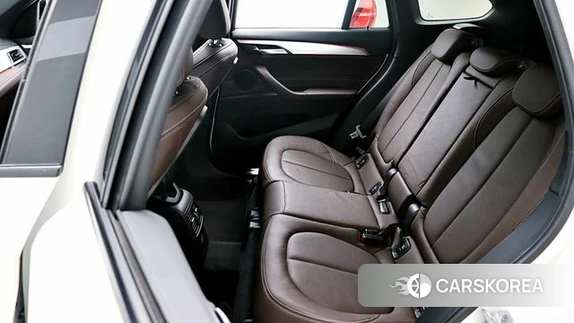BMW X1 (F48) 2021 Белый из Кореи, фото 6