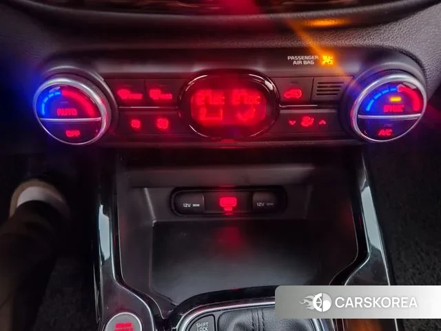 Kia Soul Booster 2019 Белый из Кореи, фото 6