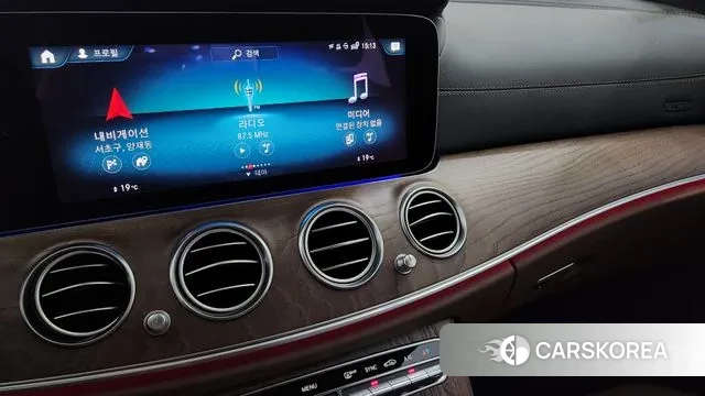 Mercedes-Benz E-Class W213 2022 Белый из Кореи, фото 6