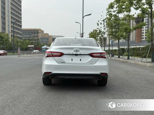 Toyota Camry 2021 Белый из Китая, фото 6