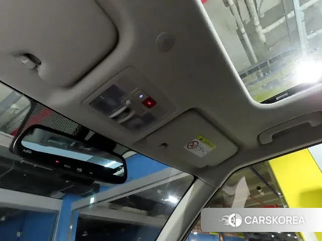 Hyundai Venue 2023 Белый из Кореи, фото 6