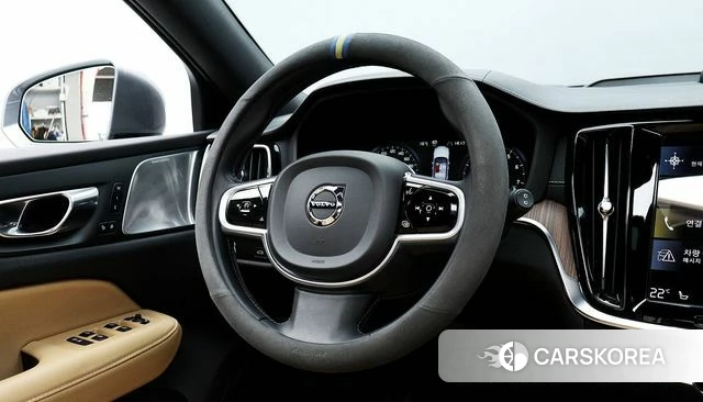 Volvo V60 Cross-Country 2nd Generation 2020 Серый из Кореи, фото 6