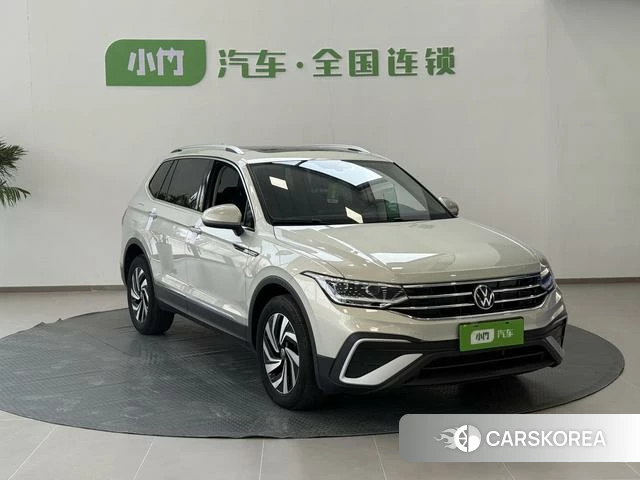 Volkswagen Tiguan L 2023 Серебристо-серый из Китая, фото 6