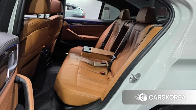 BMW 5 Series (G30) 2021 Белый из Кореи, фото 6
