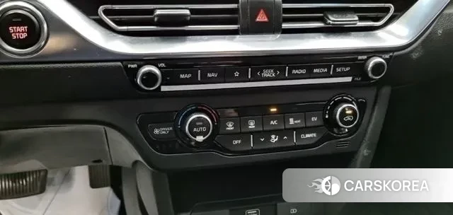 Kia Niro Plus 2022 Серебряный из Кореи, фото 6