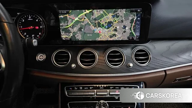 Mercedes-Benz E-Class W213 2018 Серый из Кореи, фото 6