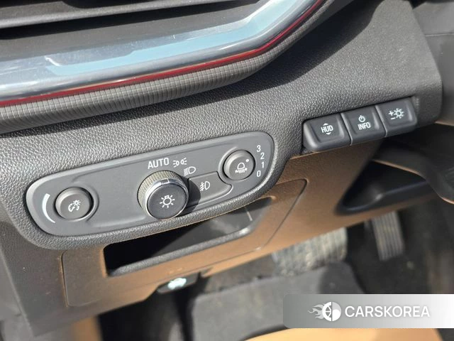 Chevrolet (GM Daewoo) Trailblazer 2022 Черный из Кореи, фото 6