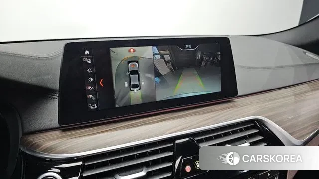 BMW 5 Series (G30) 2018 Серебристо-серый из Кореи, фото 6