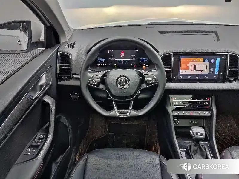 Skoda Karoq 2023 Белый из Китая, фото 6