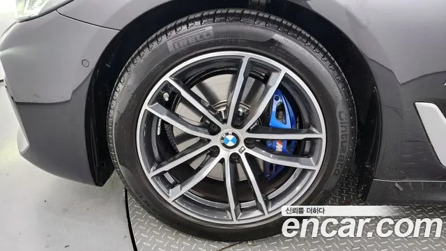 BMW 5 Series (G30) id 2681619 из Кореи 6