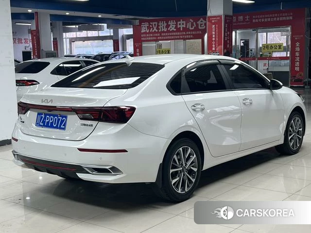 Kia K3 2021 Белый из Китая, фото 6