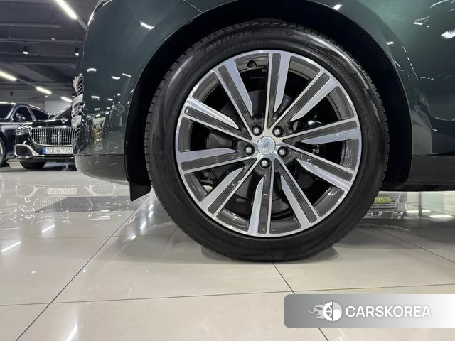 Land Rover Range Rover 5th Generation 2023 Темно-зеленый из Кореи, фото 6