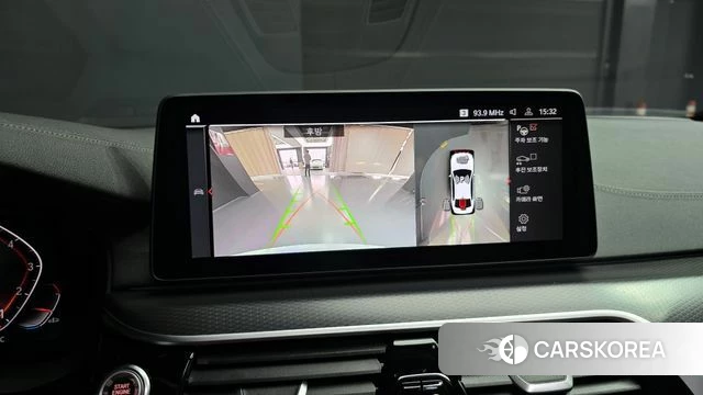 BMW 5 Series (G30) 2023 Белый из Кореи, фото 6