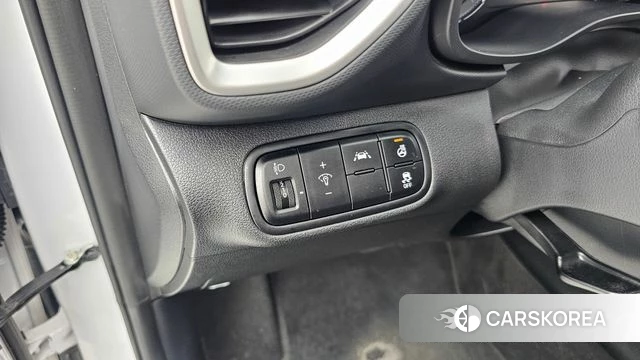 Hyundai Venue 2021 Белый из Кореи, фото 6