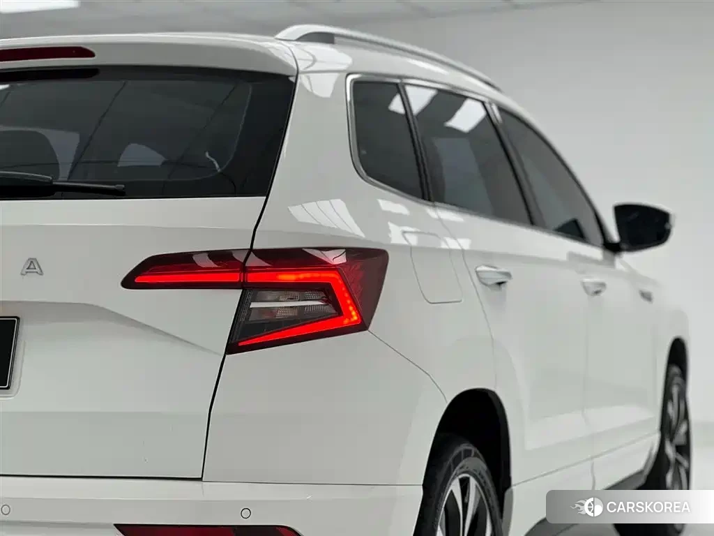 Skoda Karoq 2021 Белый из Китая, фото 6