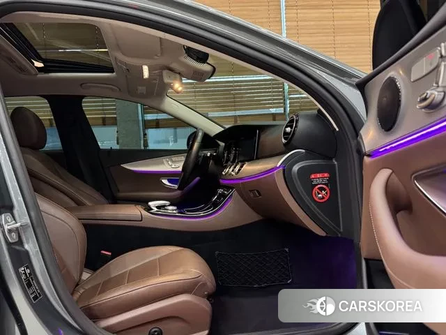 Mercedes-Benz E-Class W213 2018 Серый из Кореи, фото 6