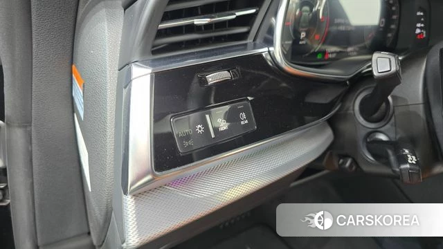 Audi Q8 (4M) 2021 Черный из Кореи, фото 6