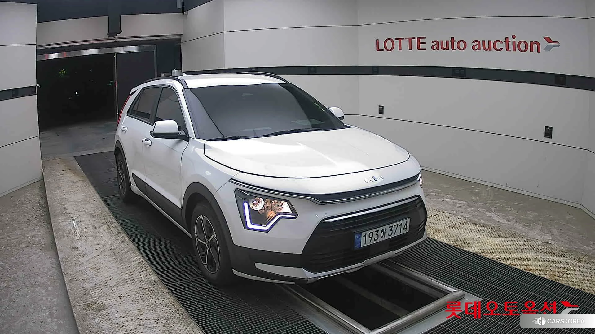 Kia Niro Hybrid 2022 Snow White Pearl (optional) из Кореи, фото 6