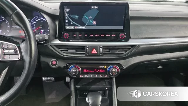Kia The New K3 2nd generation 2021 Белый из Кореи, фото 6