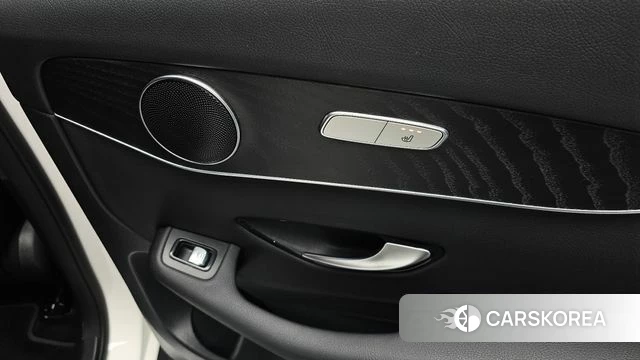Mercedes-Benz GLC-Class X253 2019 Белый из Кореи, фото 6