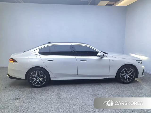 BMW i5 2024 Белый из Китая, фото 6