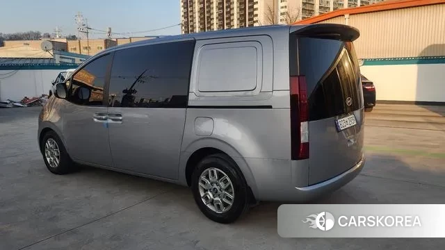 Hyundai Staria 2024 Серебряный из Кореи, фото 6