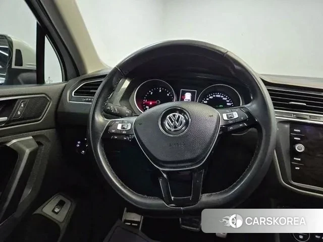 Volkswagen Tiguan second Generation 2018 Белый из Кореи, фото 6