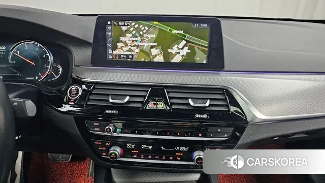 BMW 5 Series (G30) 2018 Белый из Кореи, фото 6