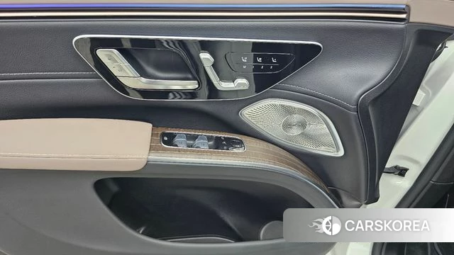 Mercedes-Benz EQS SUV X296 2024 Белый из Кореи, фото 6
