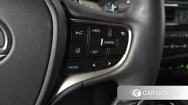 Lexus ES300h 7th generation 2023 Белый из Кореи, фото 6