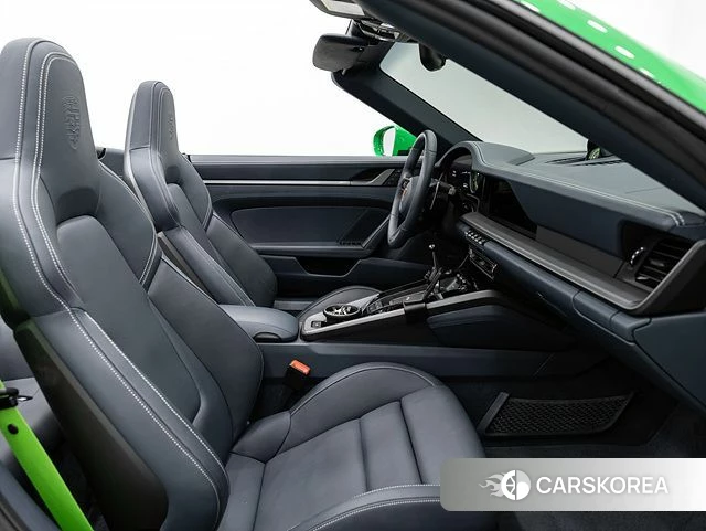 Porsche 911(992) 2023 Зеленый из Кореи, фото 6