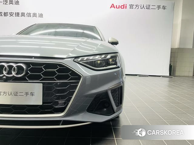 Audi A4L 2022 Темно-серый из Китая, фото 6