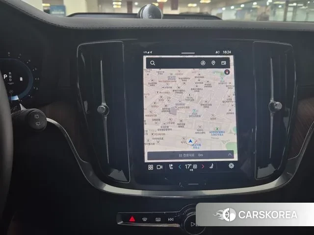 Volvo V60 Cross-Country 2nd Generation 2025 Белый из Кореи, фото 6