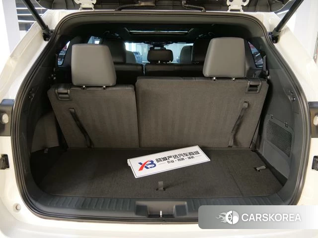 Toyota Crown Lufang 2024 Белый из Китая, фото 6