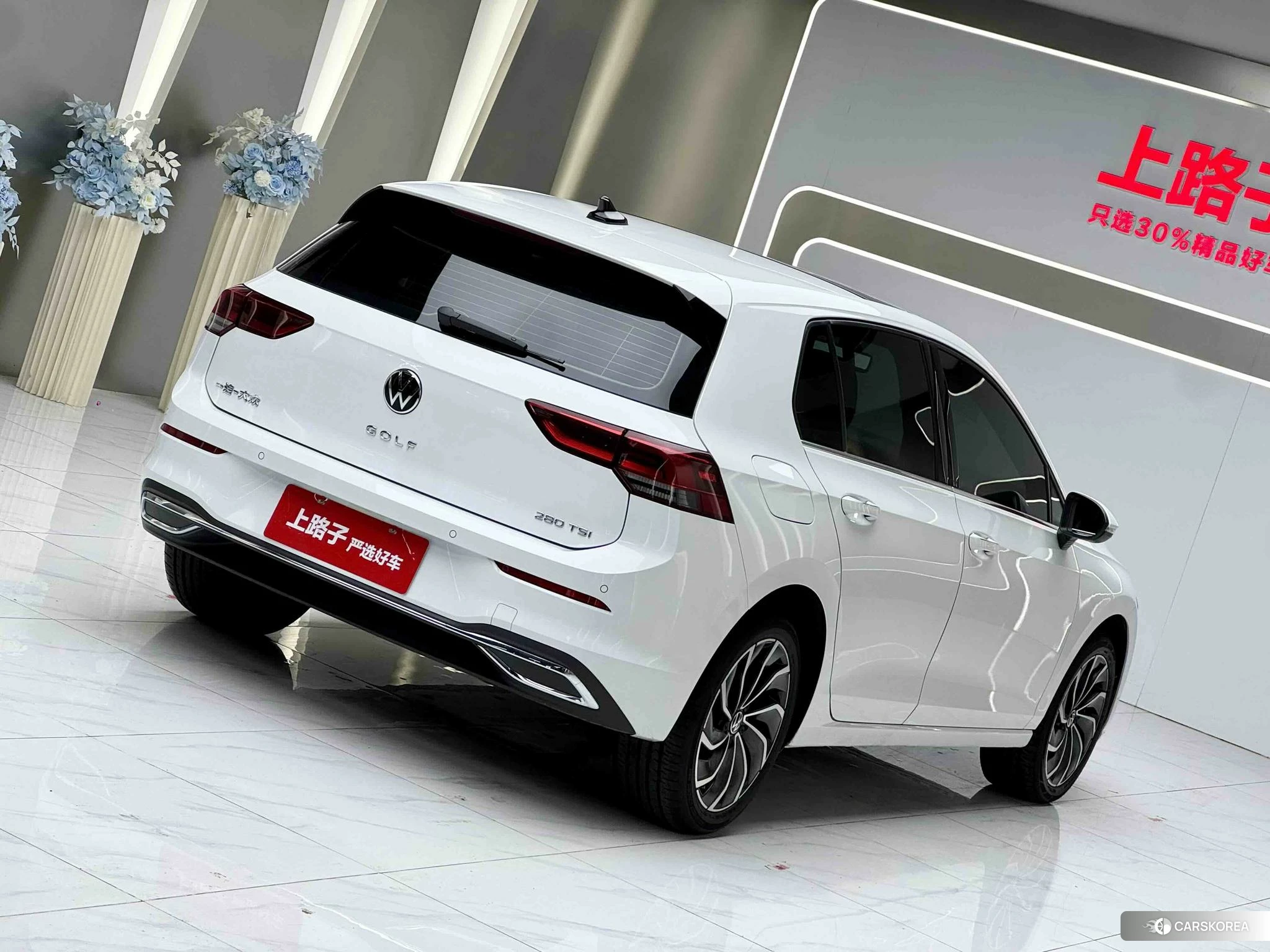 Volkswagen Golf 2024 Белый из Китая, фото 6