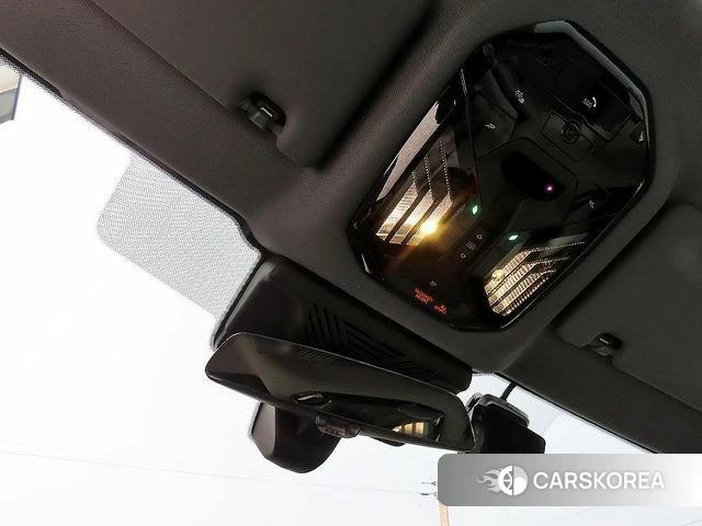 BMW 5 Series (G60) 2025 Черный из Кореи, фото 6