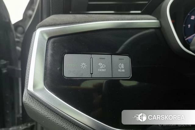 Audi Q3 2020 Темно-серый из Китая, фото 6