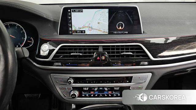 BMW 7 Series (G11) 2018 Белый из Кореи, фото 6