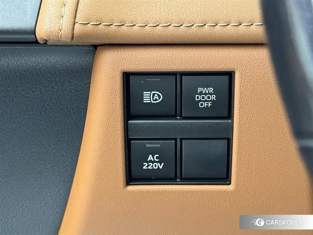 Toyota Alphard 2023 Черный из Китая, фото 6
