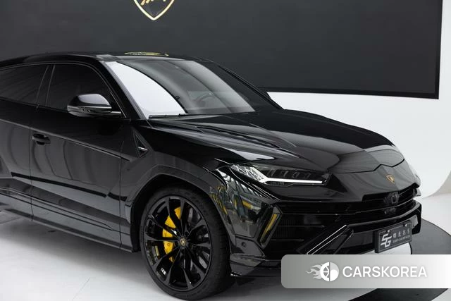 Lamborghini Urus 2023 Черный из Китая, фото 6