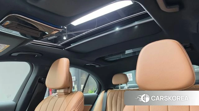 Mercedes-Benz E-Class W214 2025 Цвет галактики из Кореи, фото 6