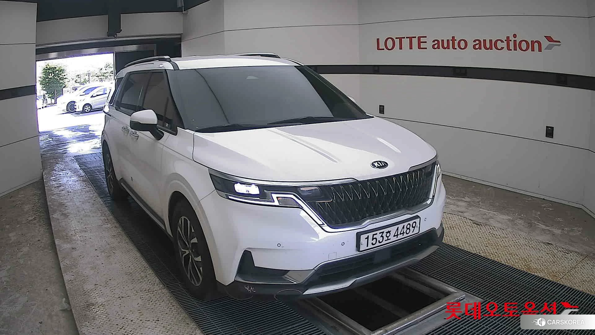 Kia Carnival 2021 Snow White Pearl (optional) из Кореи, фото 6
