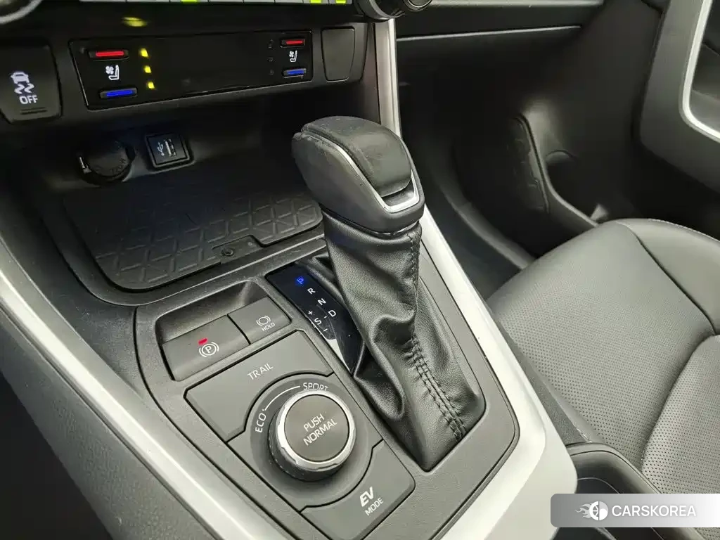 Toyota Wildlander 2023 Белый из Китая, фото 6
