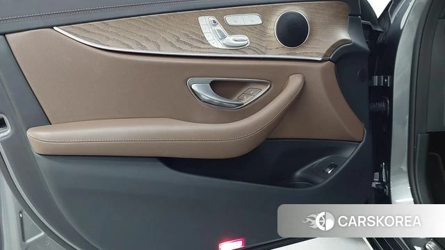 Mercedes-Benz E-Class W213 2022 Серый из Кореи, фото 6